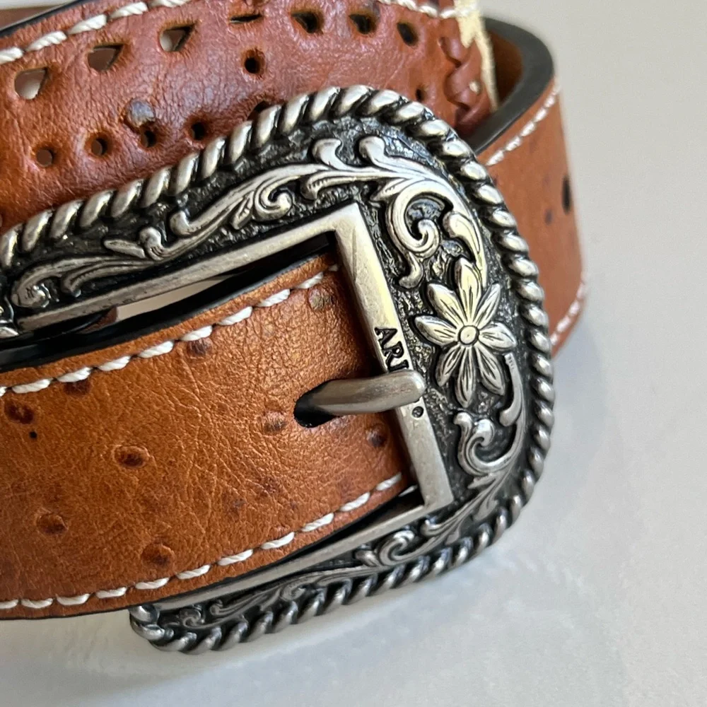 ARIAT Girls Brown Cream Perforated Leather Heart Western Cowgirl Belt Size 24